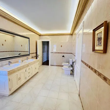 Villa Kishni, Peaceful And Luxury *