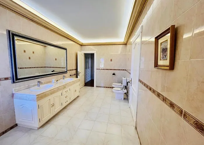 Willa Kishni, Peaceful And Luxury *
